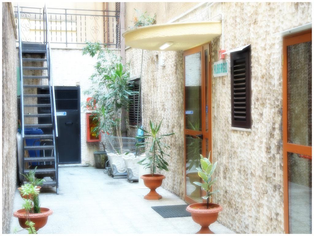 Hotel Pisani Ταράντο Εξωτερικό φωτογραφία