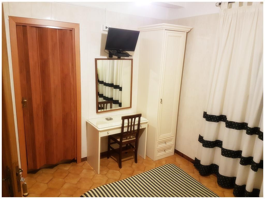Hotel Pisani Ταράντο Εξωτερικό φωτογραφία